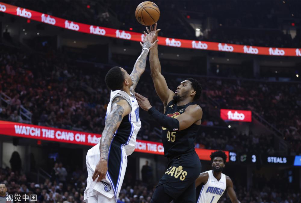 员在面对艰 员在面对艰