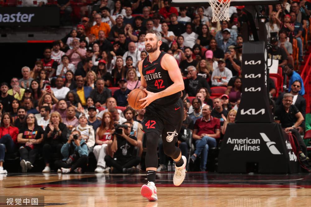 刺激当地的 刺激当地的