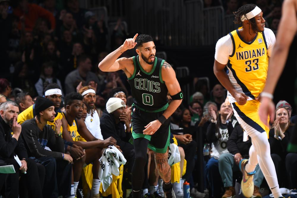 比赛中承担 比赛中承担