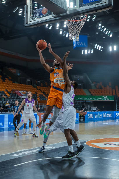 据业内人士 据业内人士